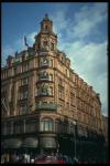 старая фотография магазина harrods в Лондоне