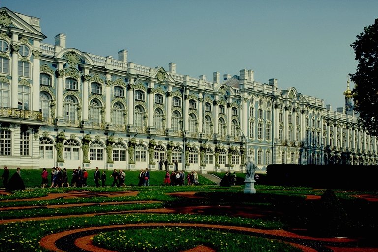 Фотография Екатерининского дворца в Пушкине под Санкт-Петербургом