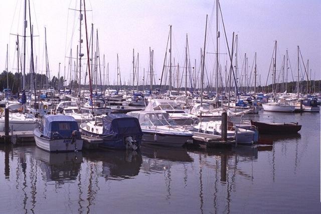 MARINA.JPG