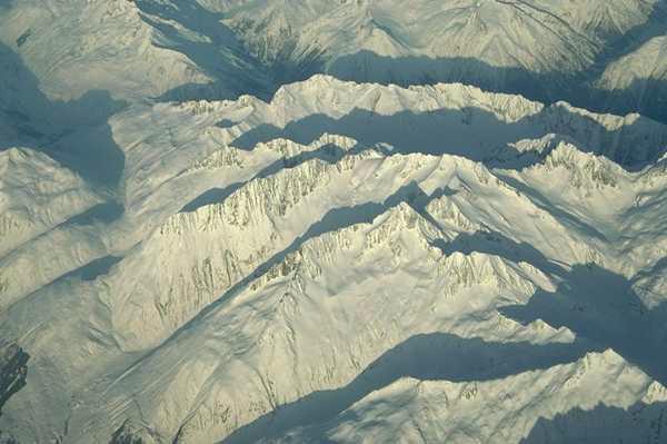 MOUNTAIN.JPG