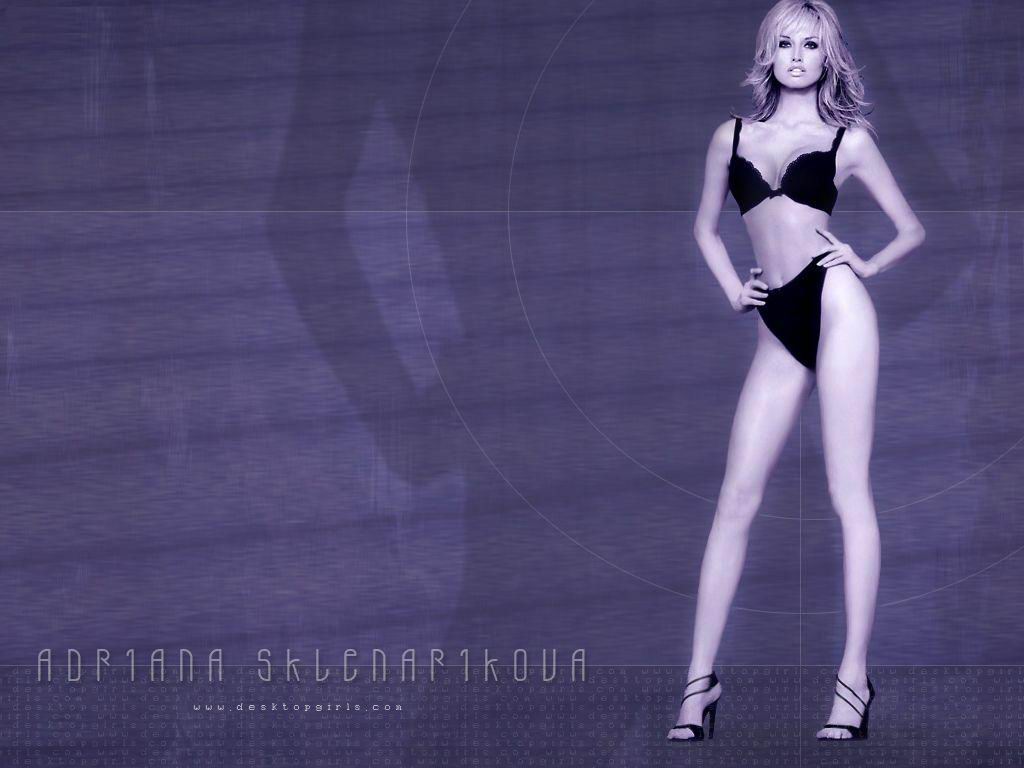adriana_sklenarikova_35.jpg