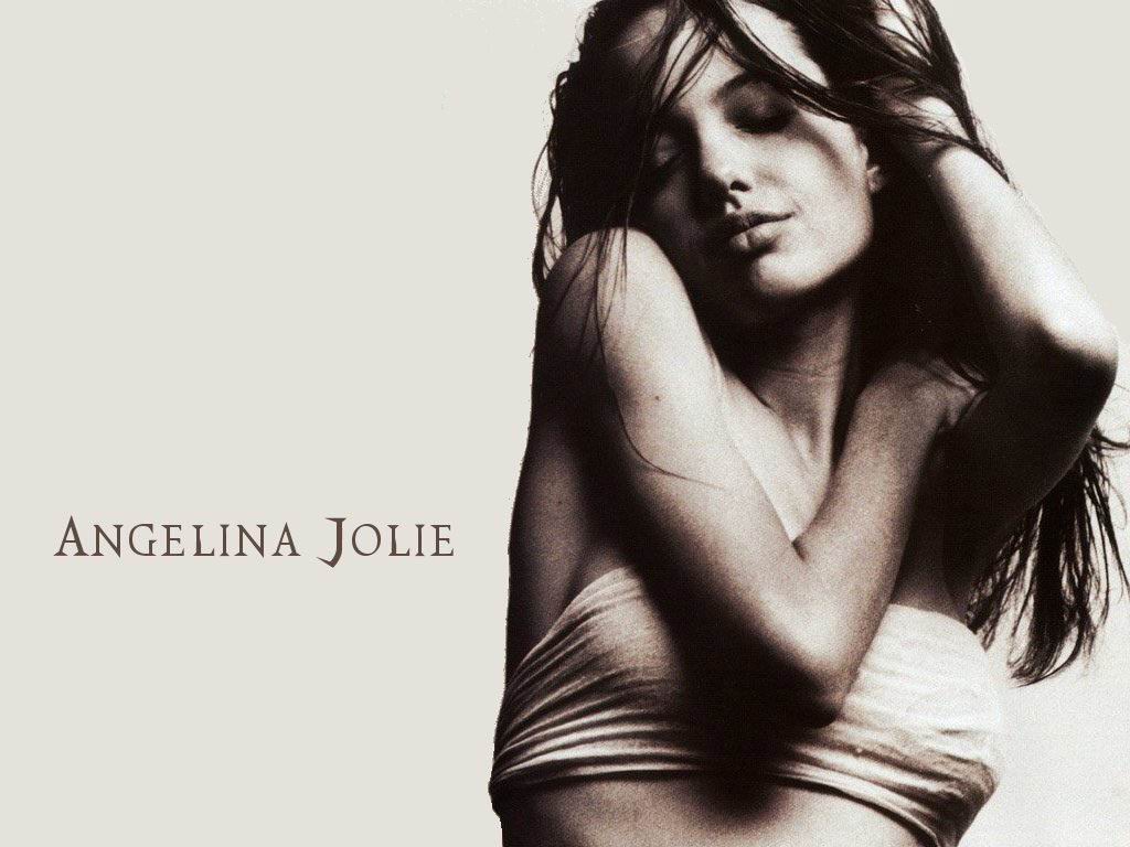 angelina_jolie_11.jpg