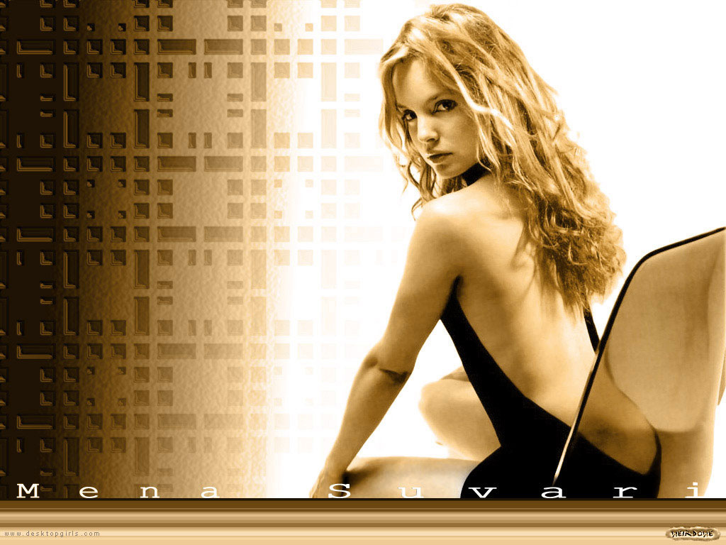 mena_suvari_1.jpg