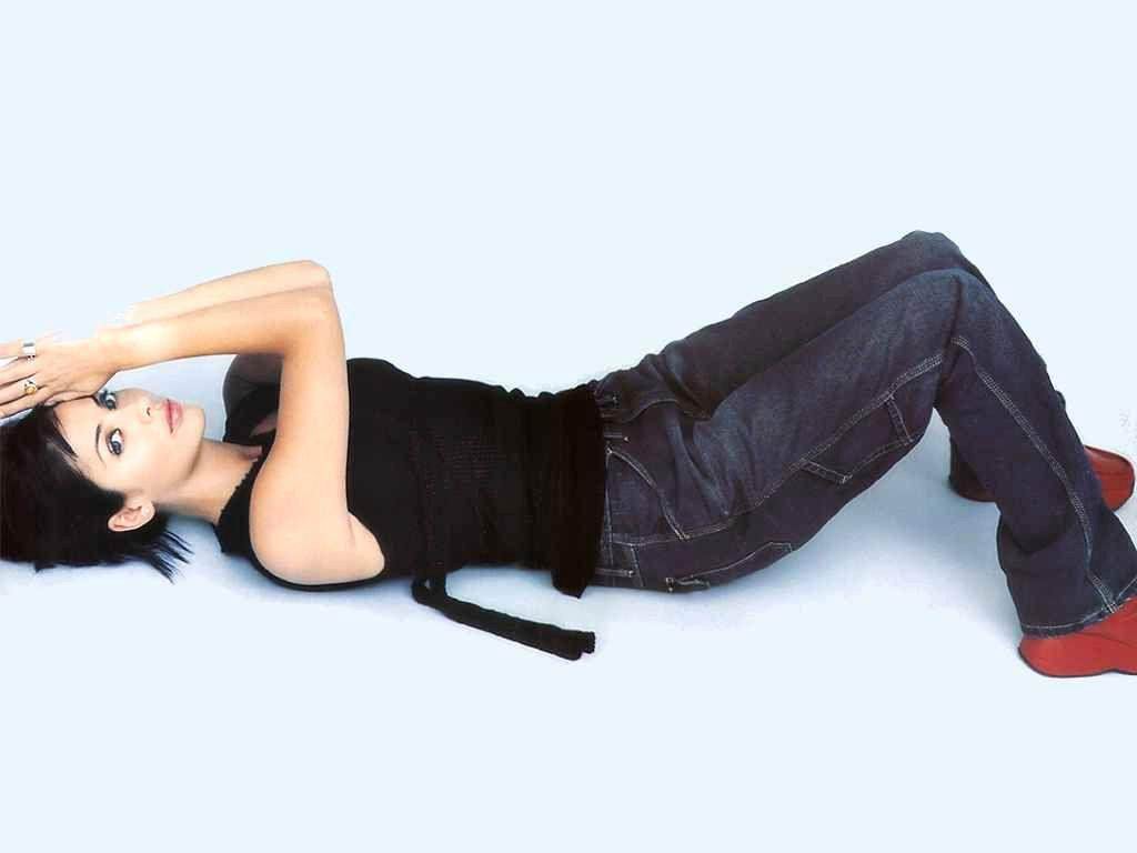 natalie_imbruglia_3.jpg