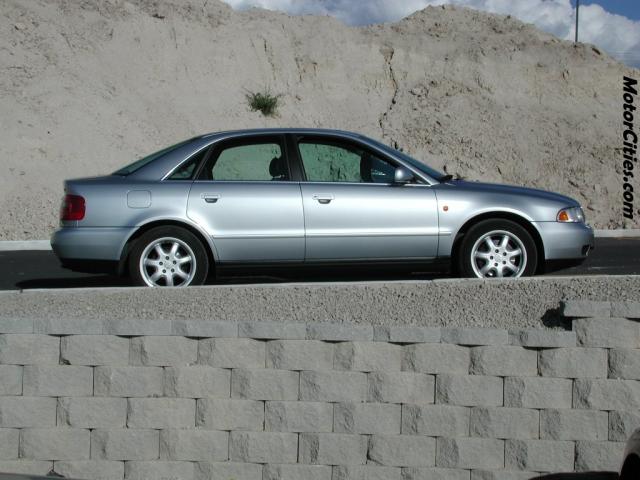 Audi A4 Quattro silver.jpg