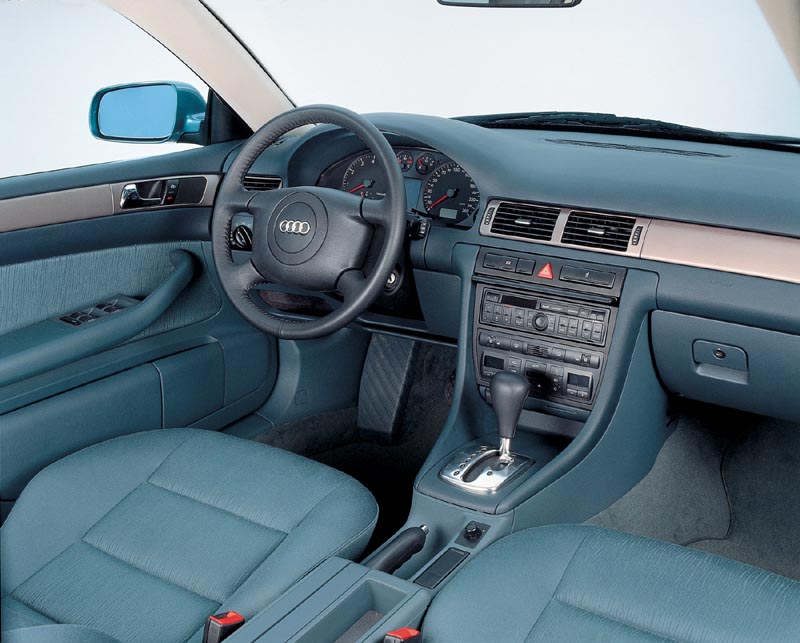 AUDI_A6 _1997__10.jpg
