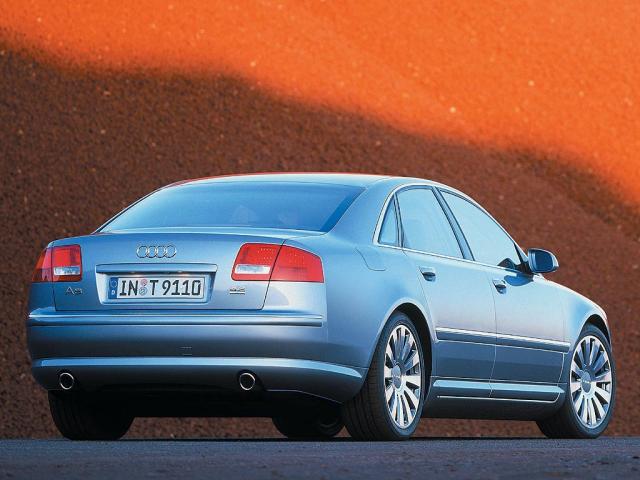 audi_A8_2003_2.jpg
