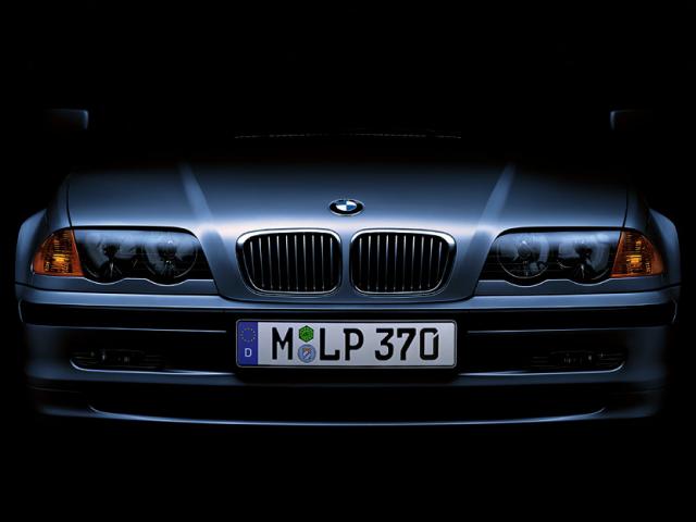 B3SEDAN6.JPG