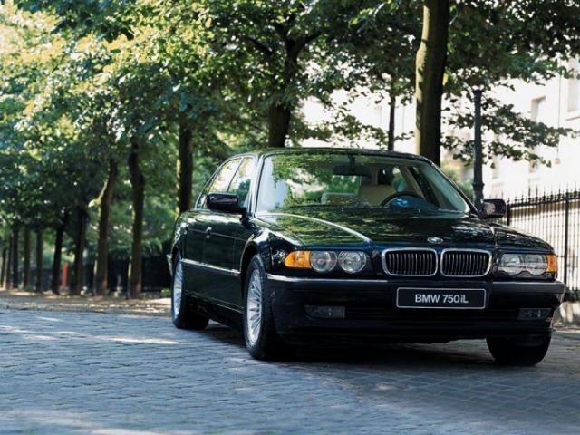 bmw_1024x768_116.jpg