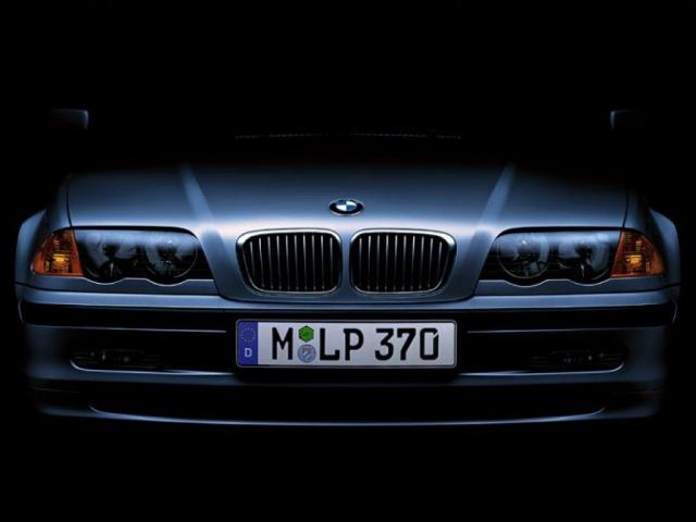 bmw_1024x768_4.jpg