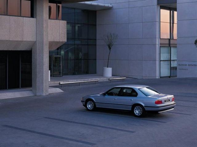 bmw_1024x768_54.jpg