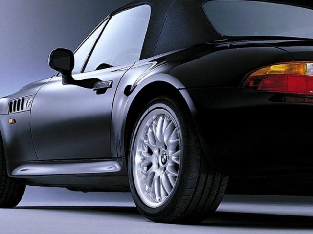 bmw_1024x768_57.jpg