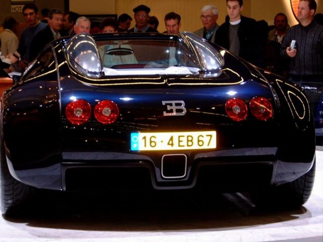 bugatti_1024x768_4.jpg