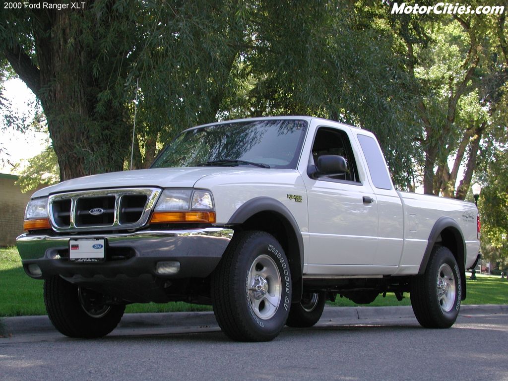 FORD RANGER XLT WHITE.jpg