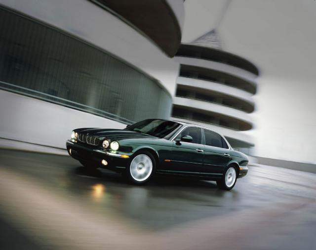 Jaguar XJ LWB _Long Wheel Base__1.jpg