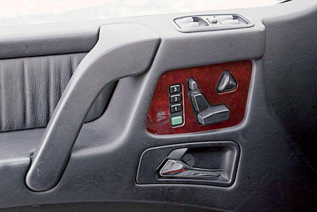 Mercedes G500 05.jpg