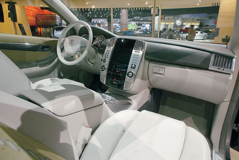 Mercedes GST_3.jpg