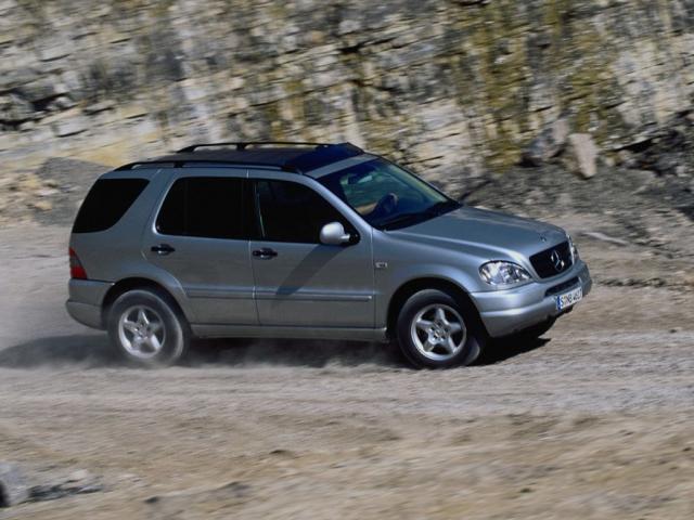 Mercedes-Benz auto_040.jpg