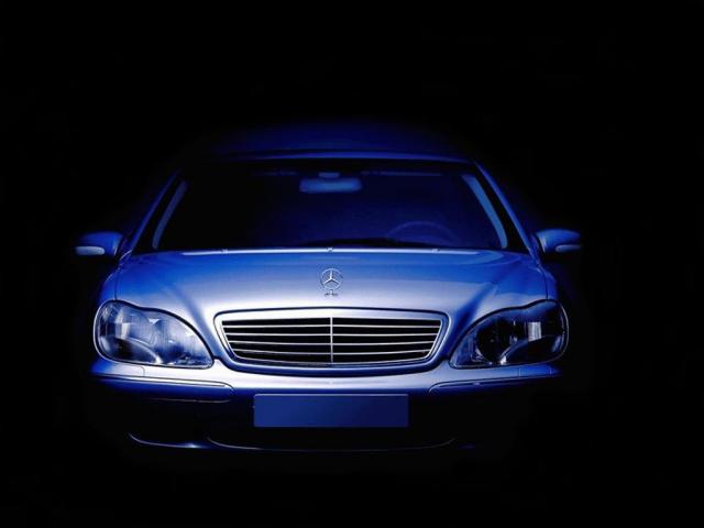 Mercedes-Benz  auto_125_001.jpg