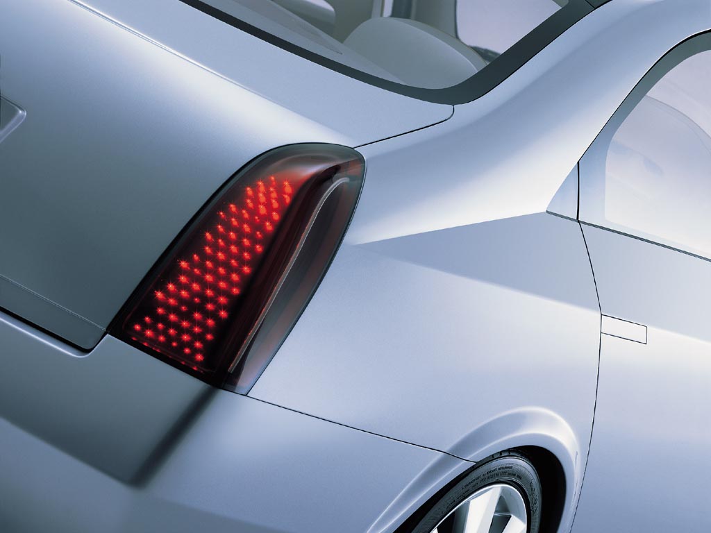 nissan_1024x768_17.jpg