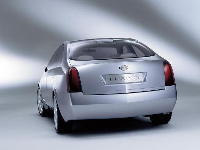 nissan_1024x768_18.jpg
