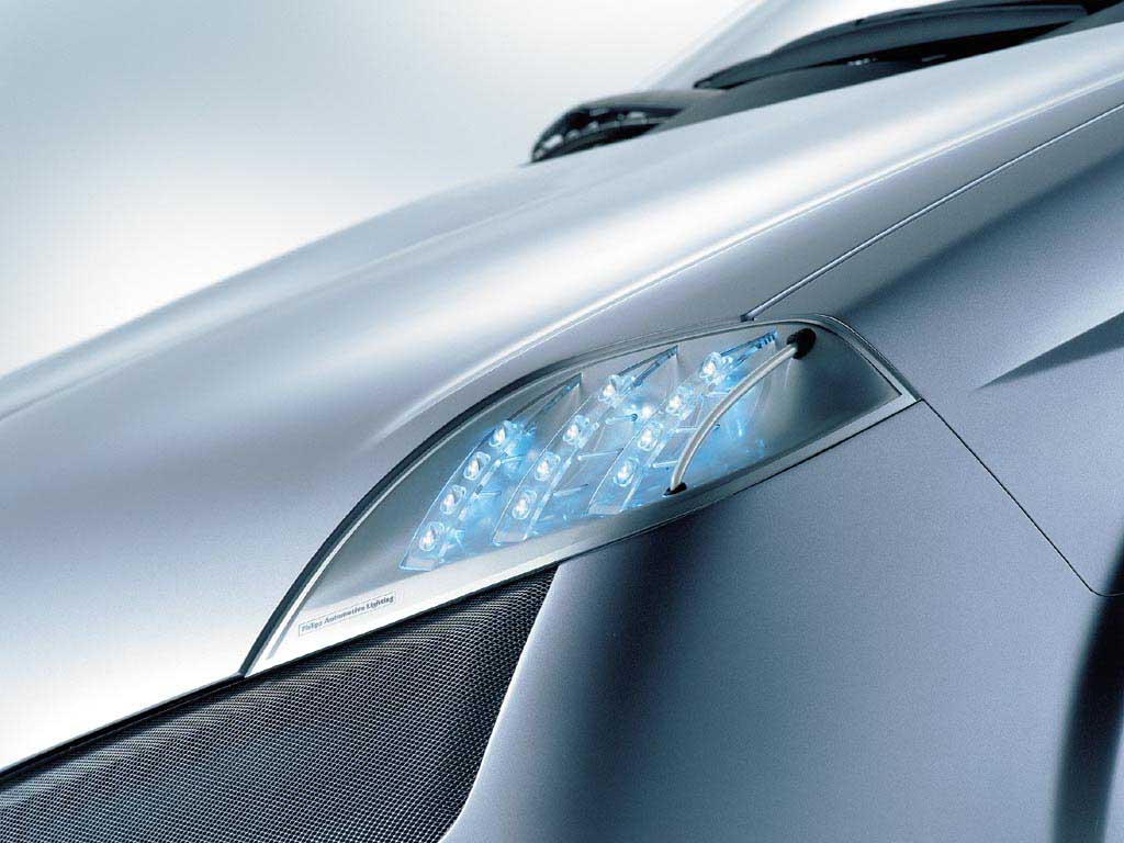 nissan_1024x768_19.jpg