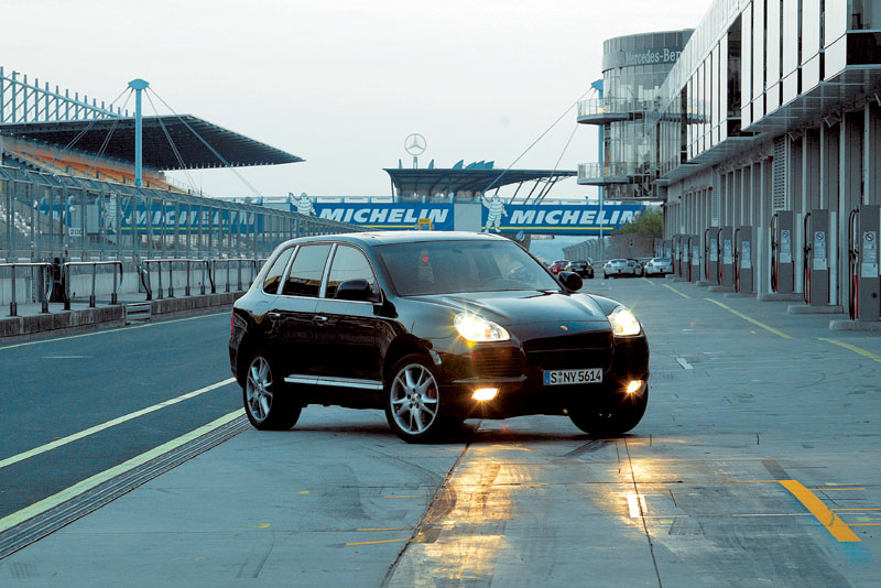 Porsche Cayenne Turbo_1 .jpg