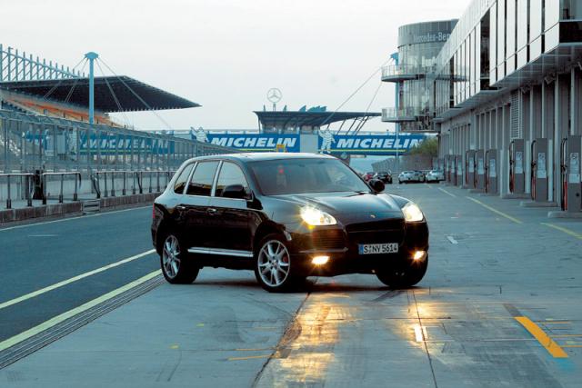 Porsche Cayenne Turbo_1 .jpg