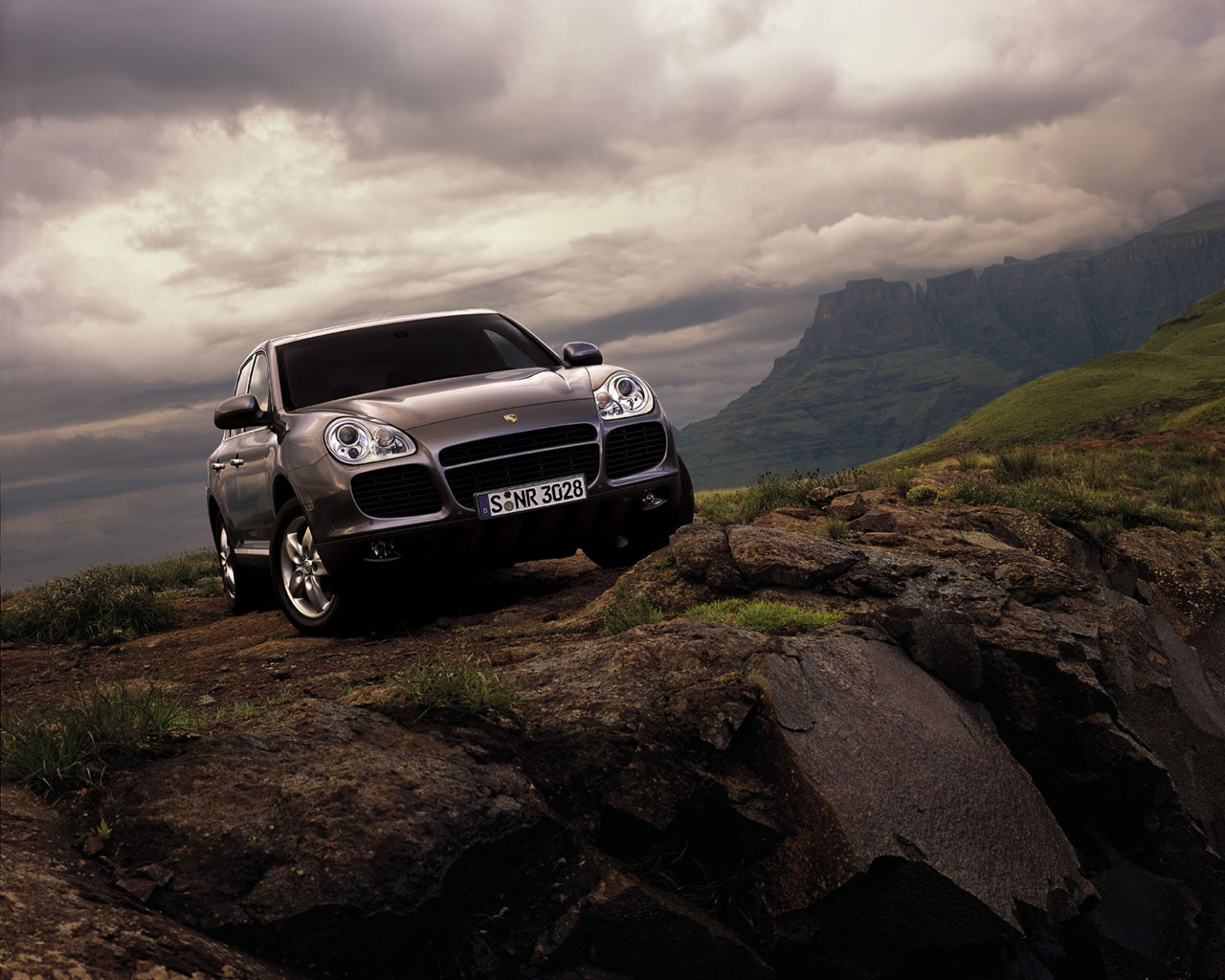 Porsche Cayenne Turbo_10.jpg