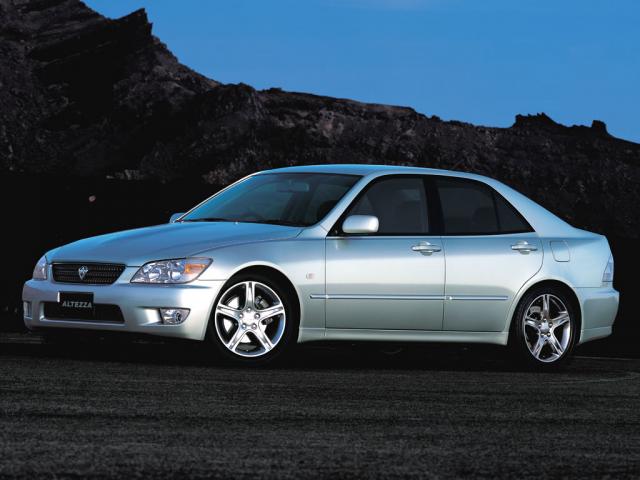 toyota_altezza_1024x768_1.jpg