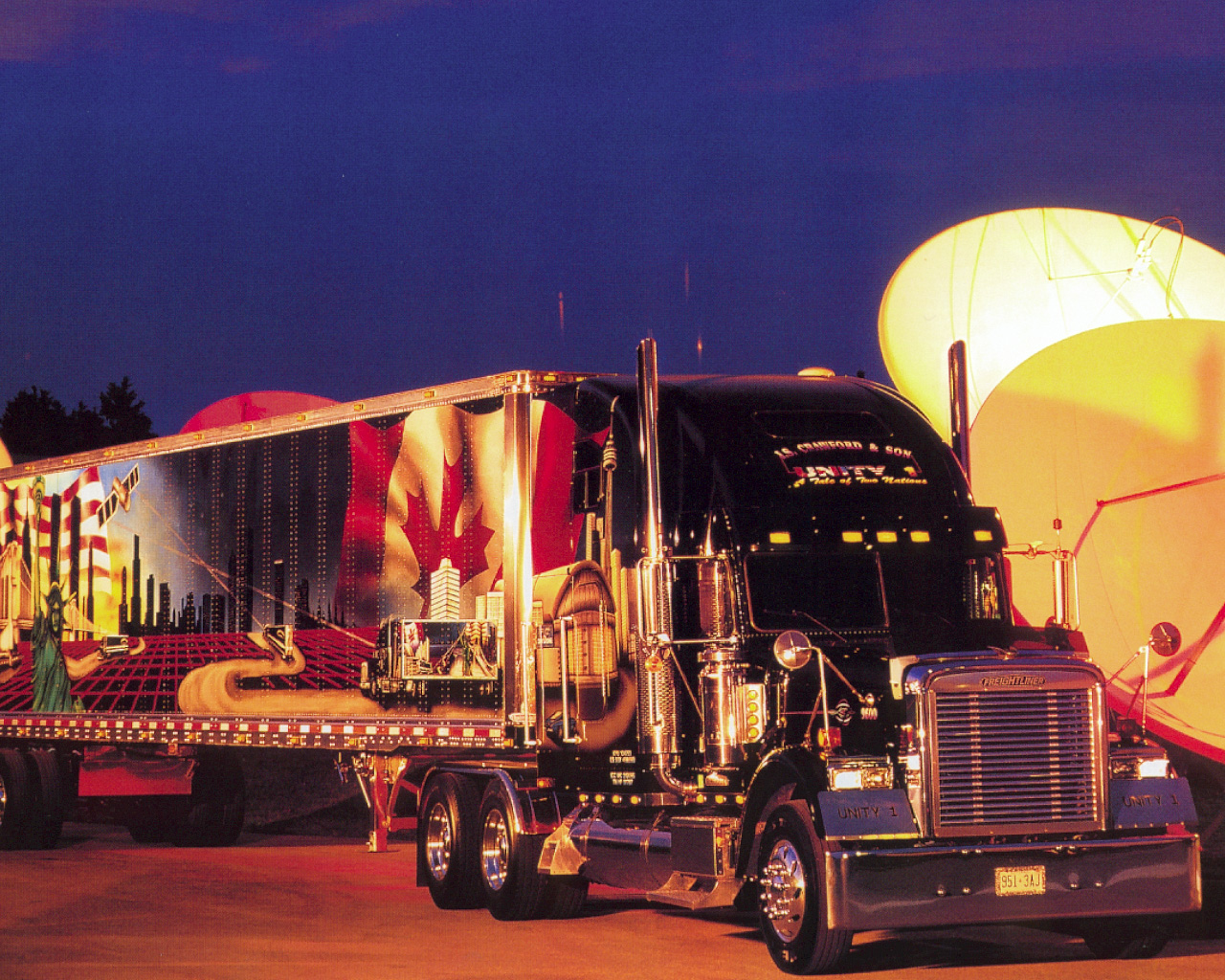 TRUCK009.JPG
