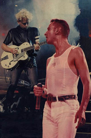 концертное выступление группы depeche mode