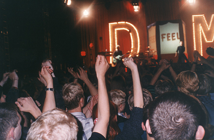 фото фанатов на концерте depeche mode