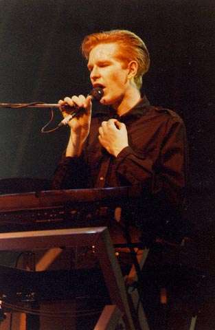 singing Andy Fletcher