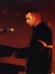 концертное фото участника группы depeche mode Энд Флетчера