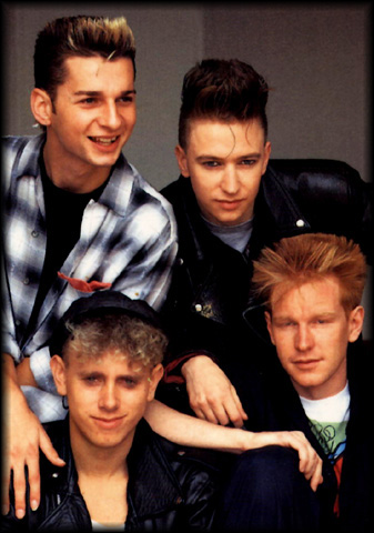 студийное фото английской группы depeche mode