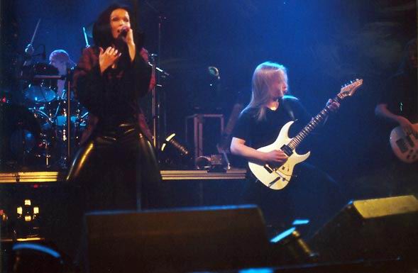 n_DVD-Gig_Tampere_jukka_tarja_emppu_sami.jpg