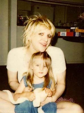 Courtney_20e_20Frances_20Bean.jpg